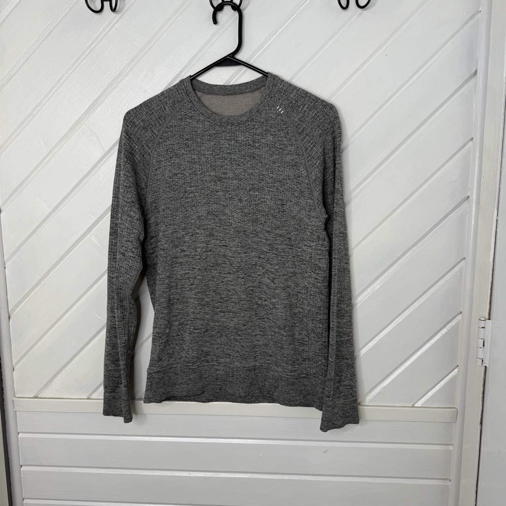 Lululemon Engineered Warmth Long Sleeve medium